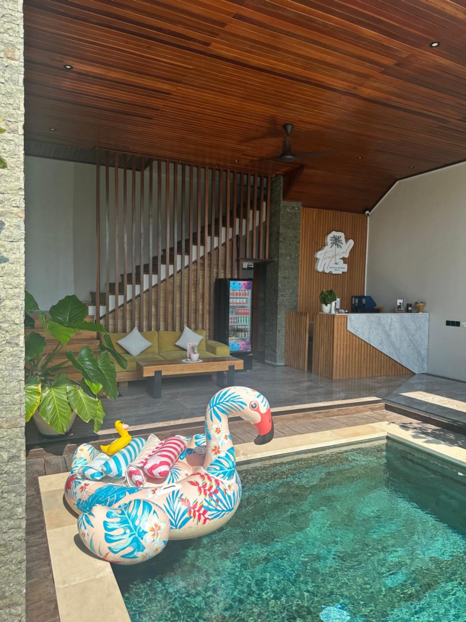Tropical Beach House Bali Seminyak Extérieur photo