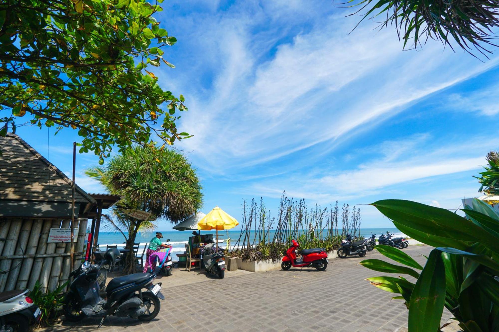 Tropical Beach House Bali Seminyak Extérieur photo